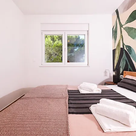 Ela Mit Blick Auf Herzinsel In Appartement